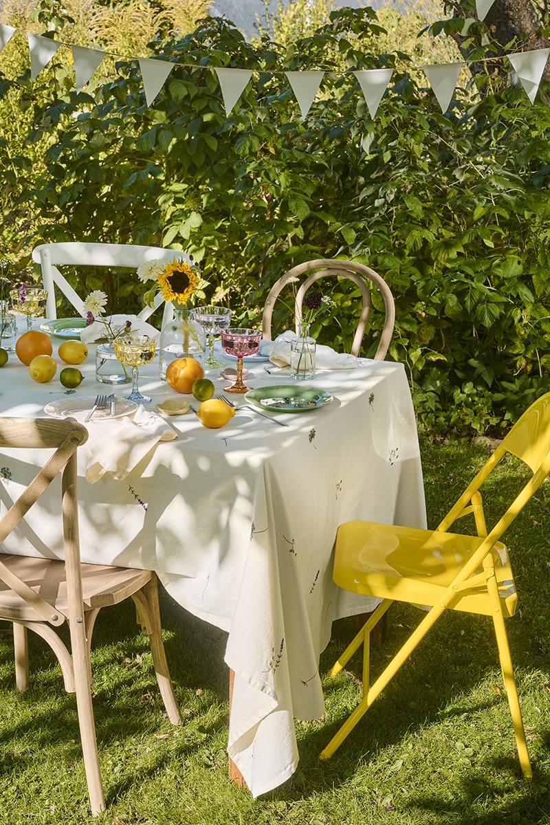 SHOP THE LOOK - Food, family & friends